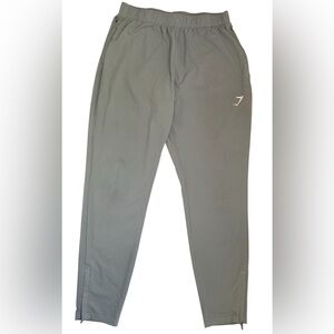 Gymshark Men’s Training Pants jogger Gray Size L Zip Pockets Ankle Zips Athletic